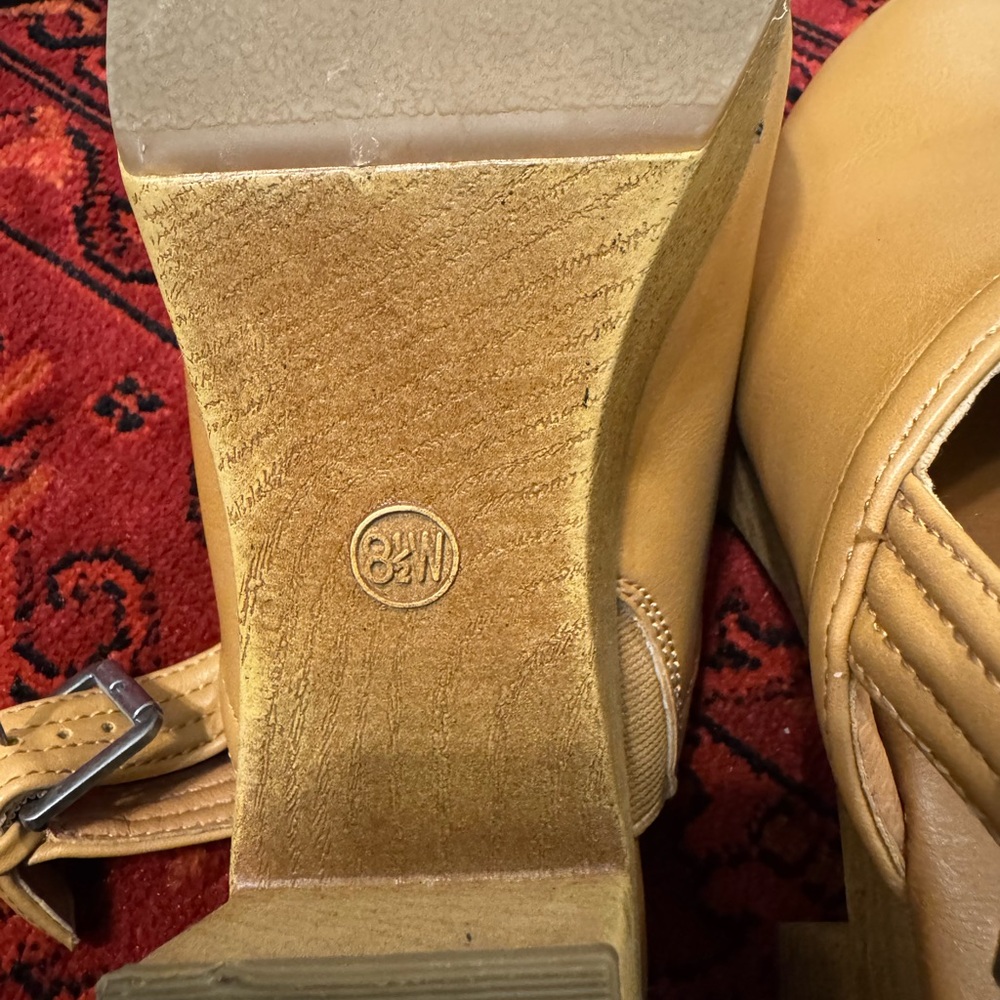 Universal Thread Platform Clogs - image 6